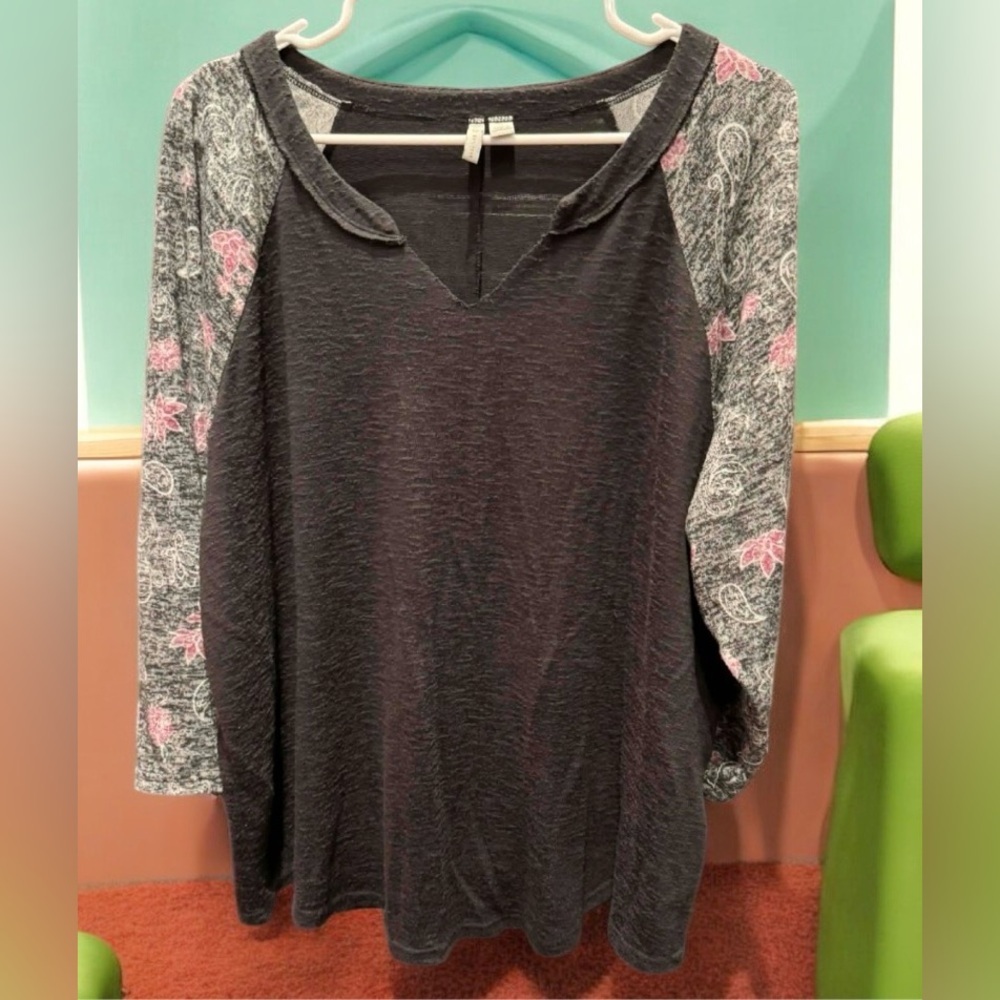 Cato Black and Gray Long Sleeve Top with Pink Details 18/20W